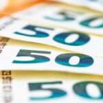 Νόμος 5222/2025: Τι αλλάζει σε ΦΠΑ, εισοδήματα, τιμολόγηση και πρόστιμα