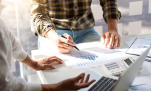 Read more about the article Αιτήσεις για την πρόσληψη 5.000 ανέργων άνω των 50 στον ιδιωτικό τομέα